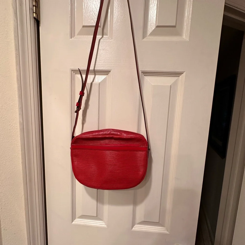 Louie Vuitton Jeune Fille Red Epi - Picture 6 of 16